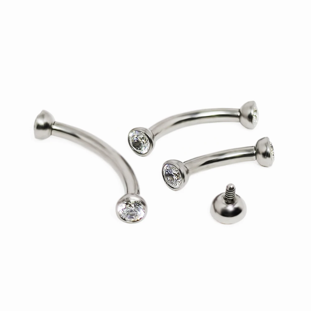 F136 tytanowe kolczyki brwi cy – Eyebrow Curved Barbell recenzja i cena