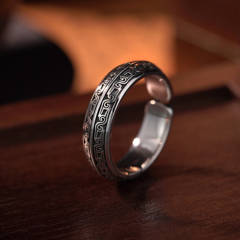 Pierścień z brązu z motywem zw – Body Jewelry High End recenzja i cena