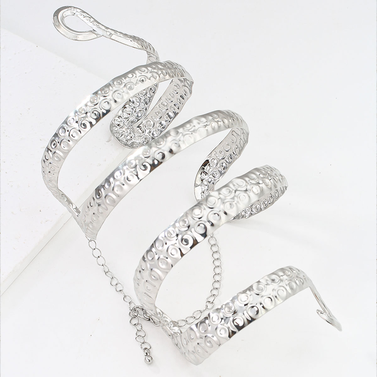 Mankiet na ramię ze stopu w ks – Body Jewelry High End recenzja i cena